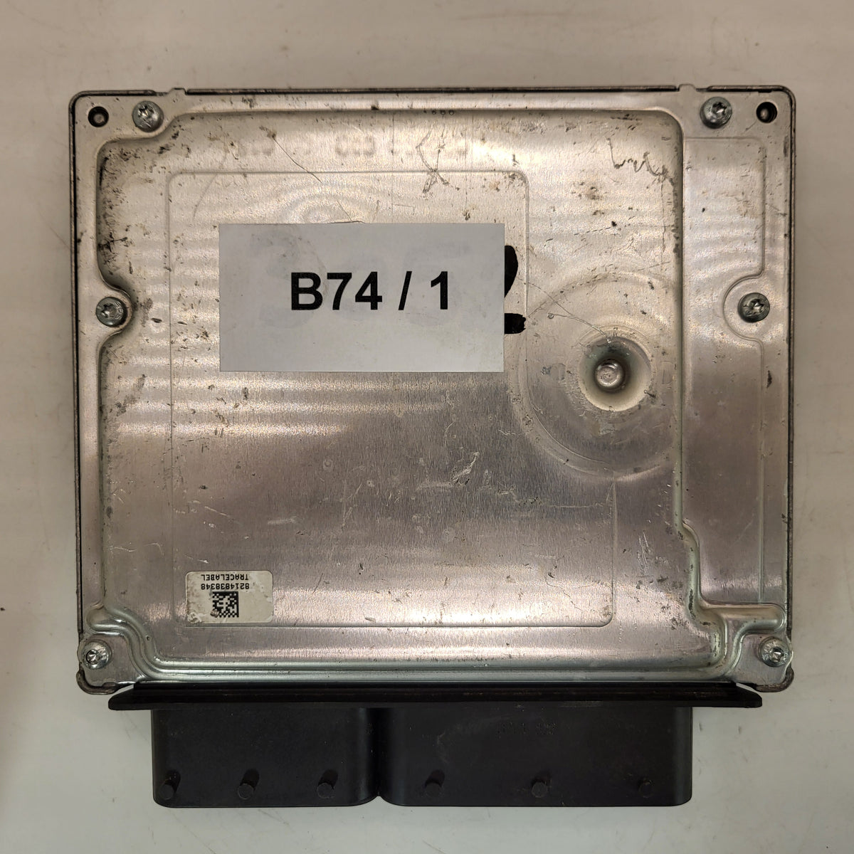 BMW 1 E87 ECU / 0281015042 / DDE7811701 / 7811701 / BOSCH - B74-01 - 3