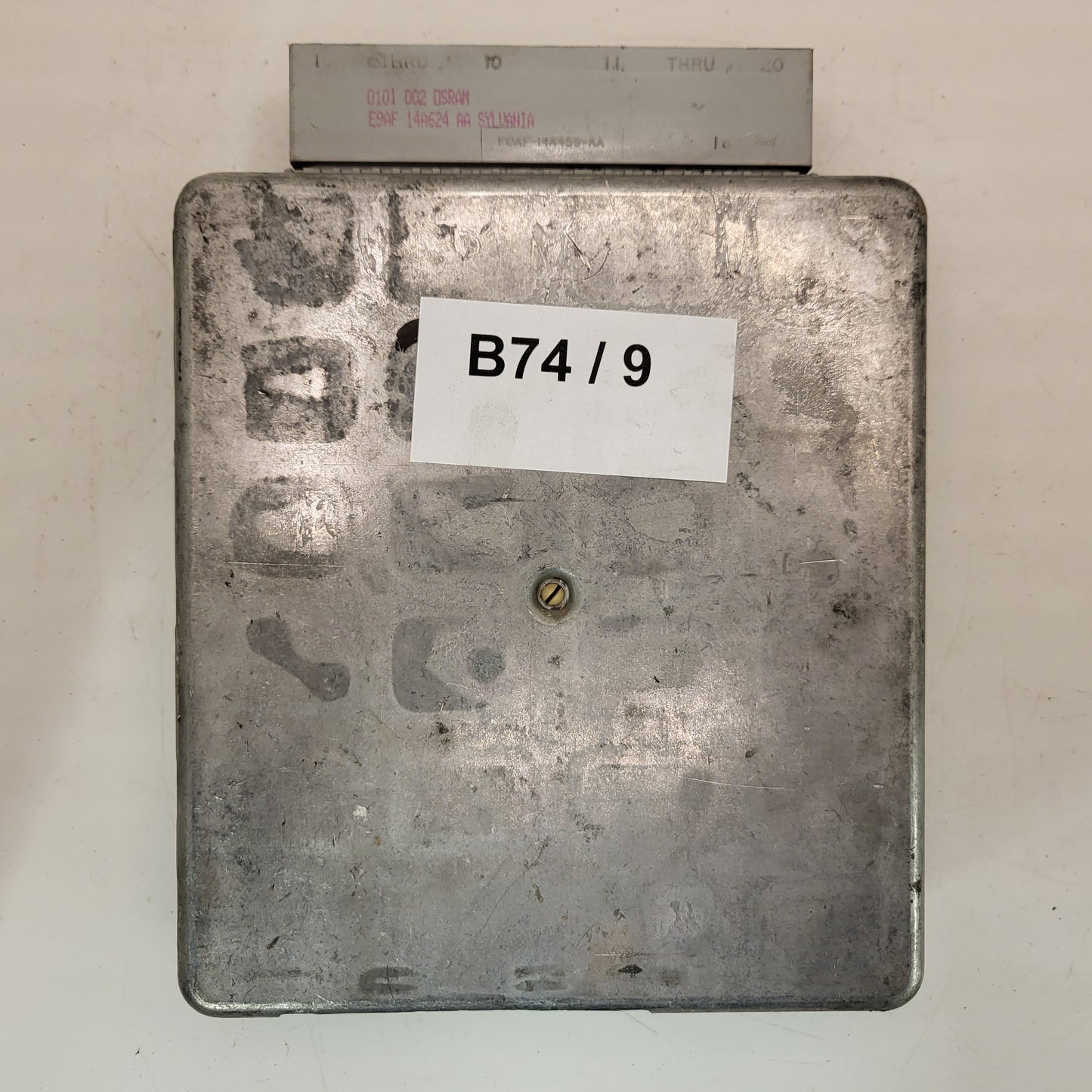 Ford ECU / 1S6F-12A650-JA / CHCA / LP4-323 / EEC-V / VISTEON