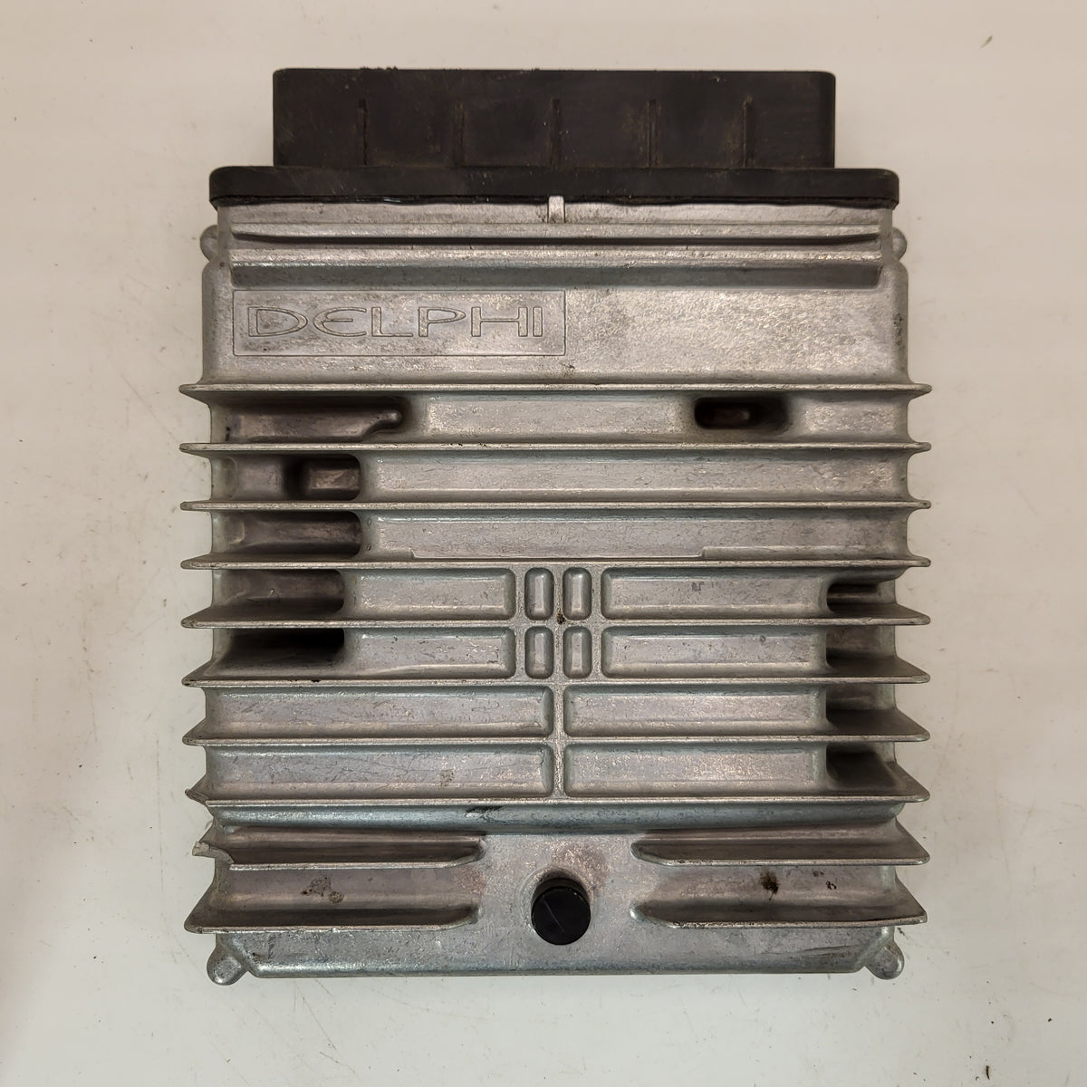 FORD FOCUS ECU / 2M5A-12A650-PE / DWML / R0411C004F / 2M5A12A650PE / DELPHI - B74-13 - 3