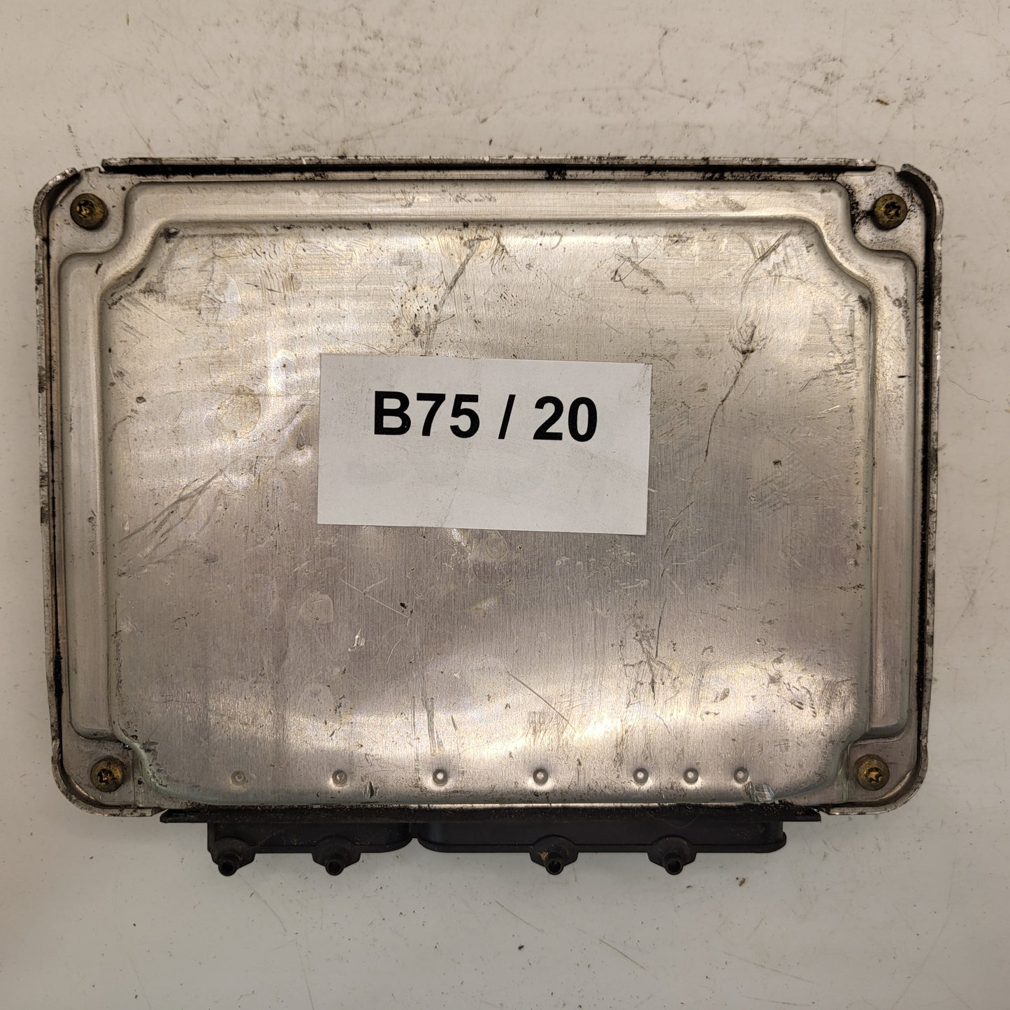 VW POLO ECU / 030906032CD / 0261207183 / ME7.5.10 / 26SA0000 / BOSCH