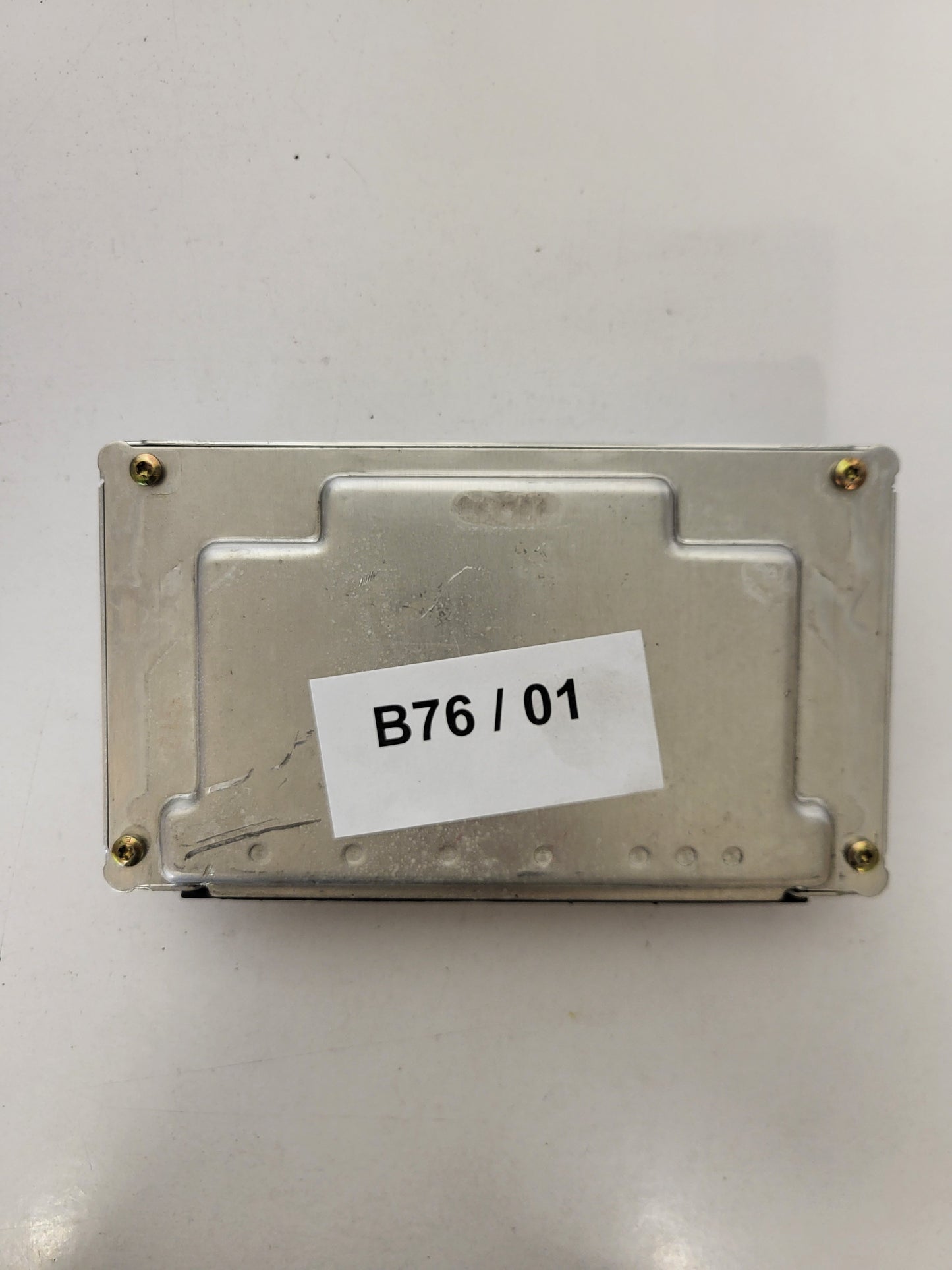 TOYOTA YARIS ECU / 0261206882 / 89661-0D012 / 1SZ-FE / BOSCH