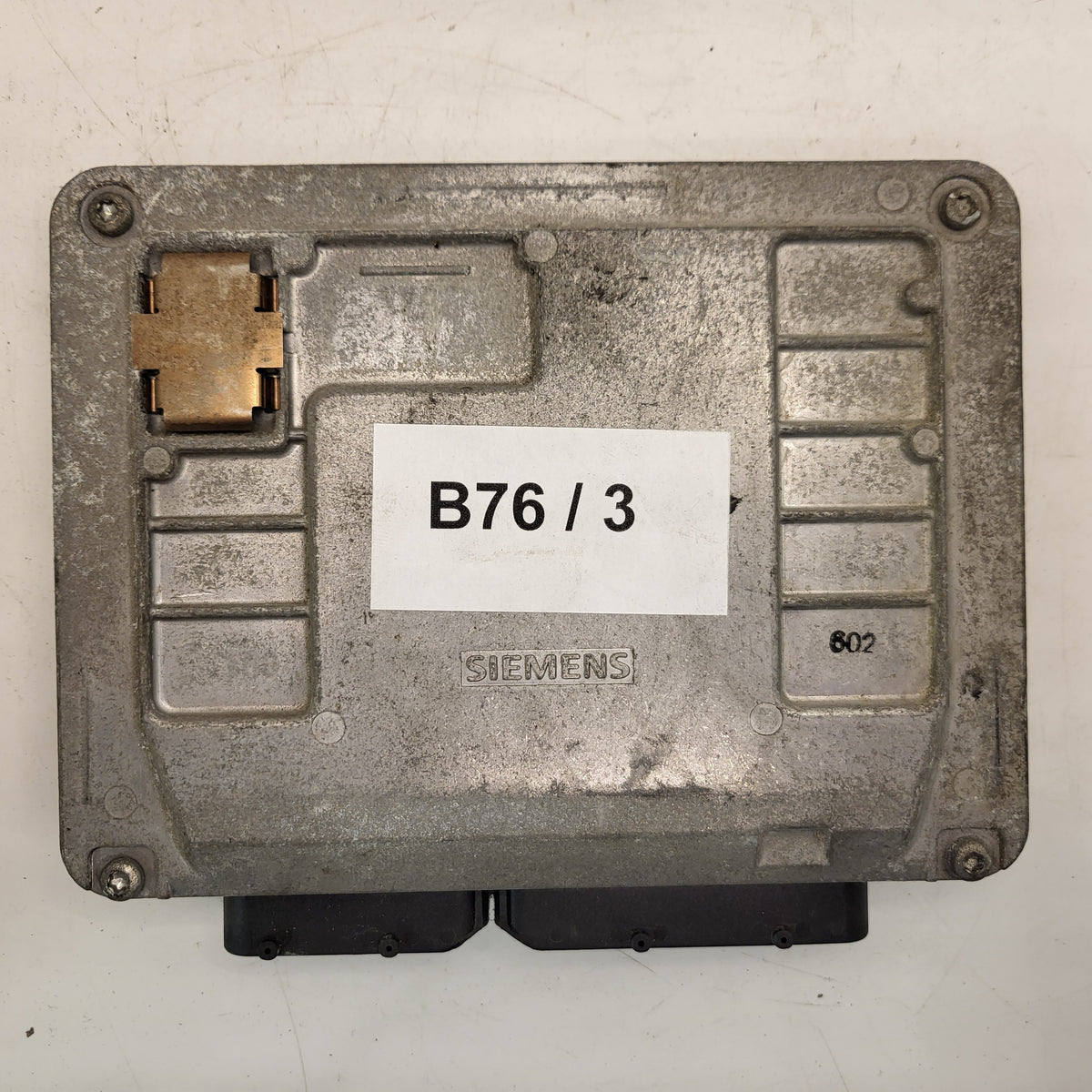 VW POLO ECU / 03E906033L / 5WP44301 08 / BOSCH - B76-03 - 3