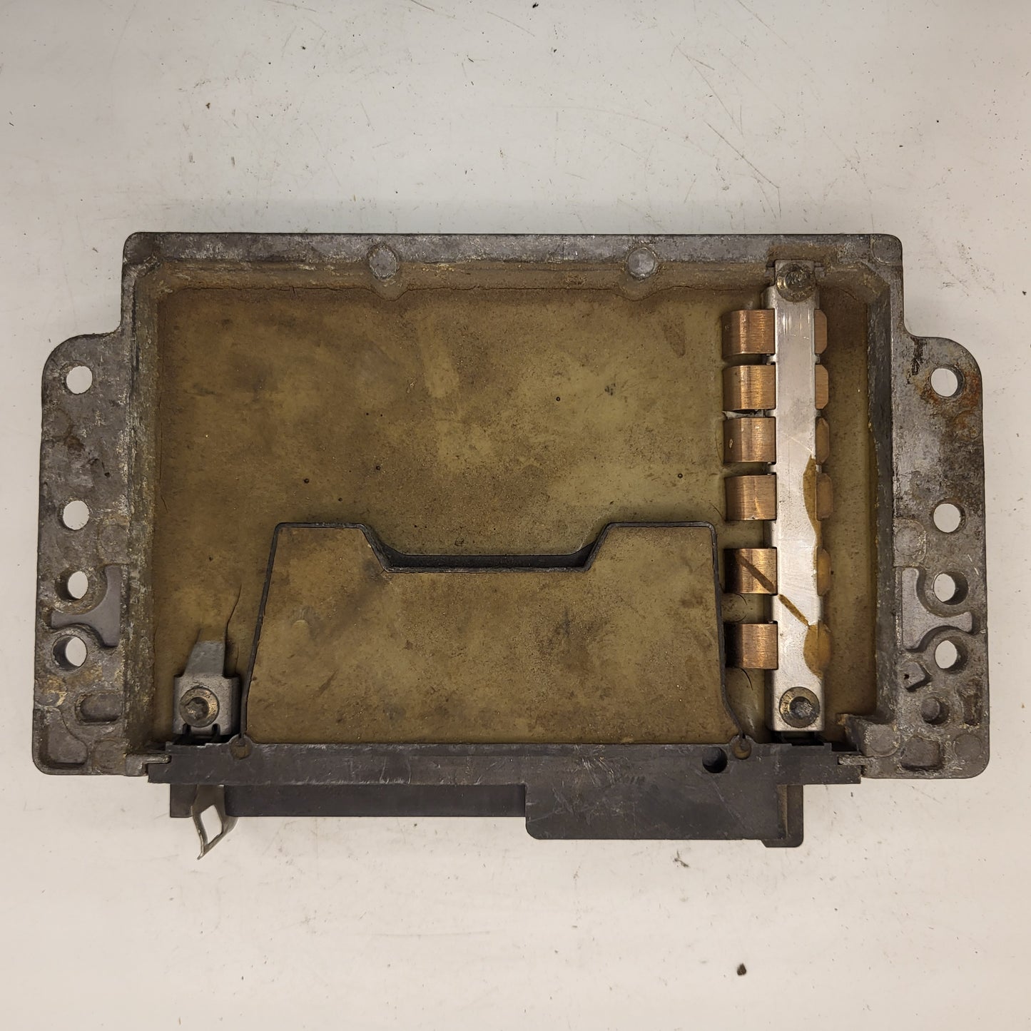 Renault ECU / S115300121B / S115300121 / HOM7700875745 / 7700111772