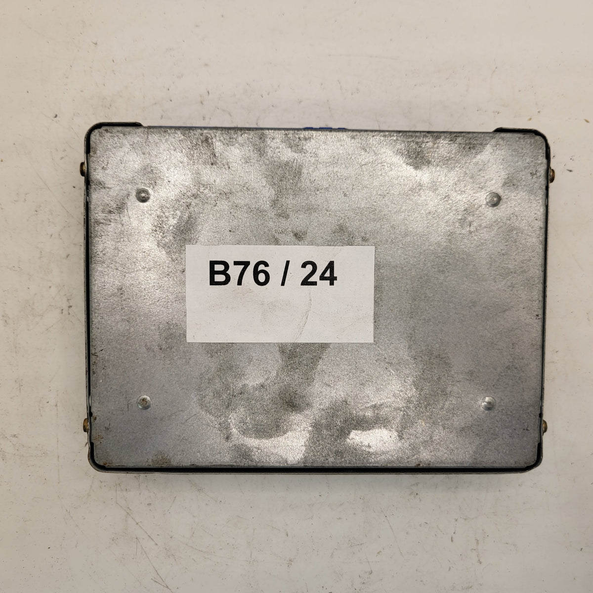 Nissan ECU / 0261200957 / 2371099B00 / 99B00-95800 / BOSCH - B76-24 - 3