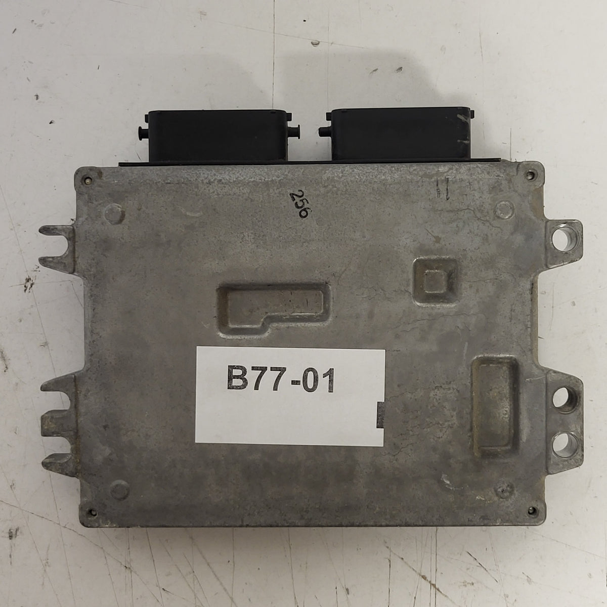 SUZUKI SX5 FIAT SEDICI ECU / 33920-79J2 / MB112300-2562 / L2 / DENSO - B77-01 - 3
