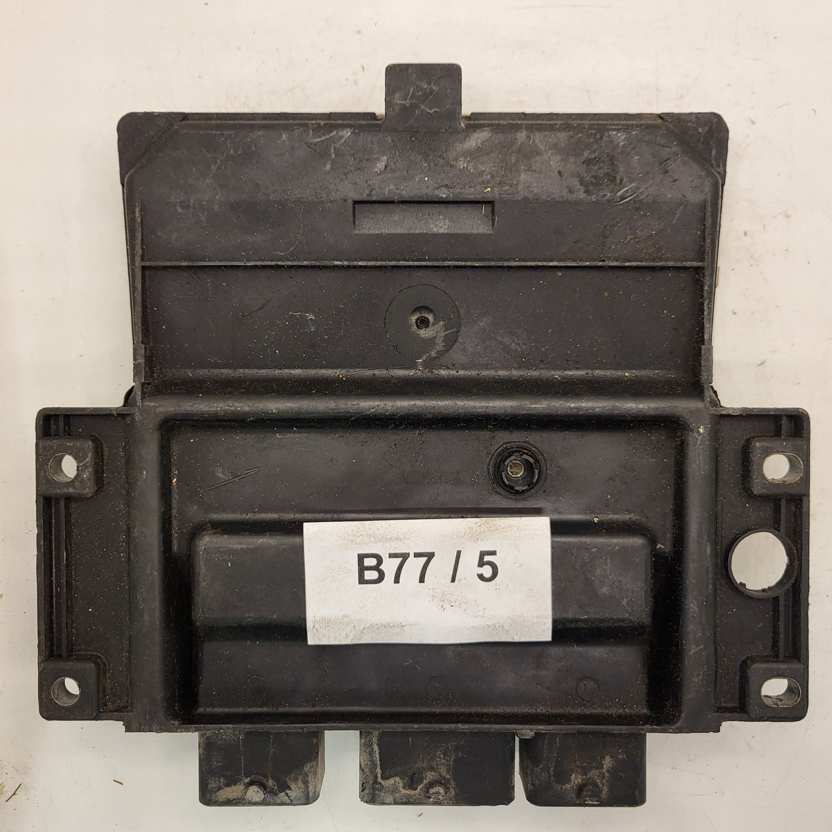 Renault ECU / 8200399038 / 8200468189 / R0410B031C / DELPHI - B77-05 - 3