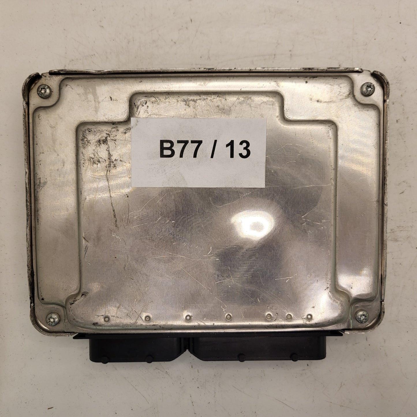 VW AUDI SEAT SKODA ECU / 038906019KE / 0281011201 / EDC15P+ / BOSCH