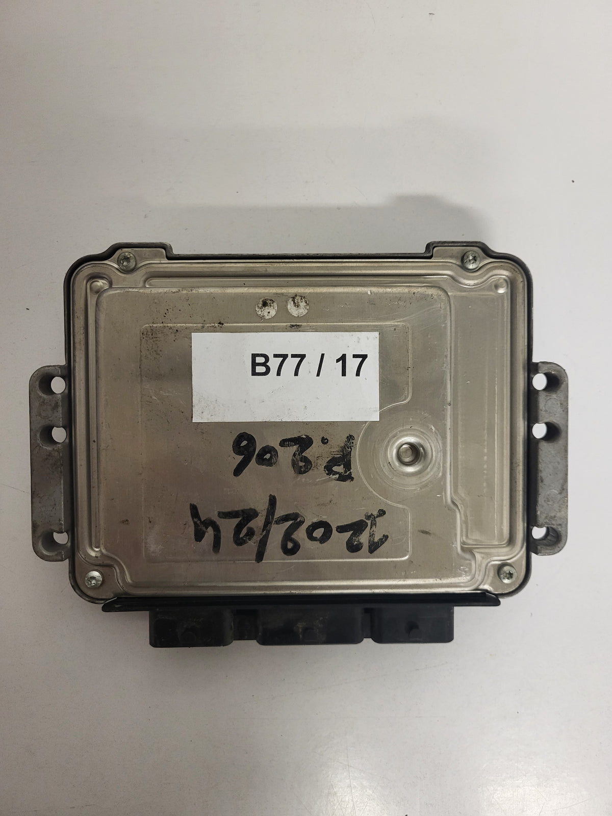 Peugeot Citroen ECU / 0281011783 / 9656709780 / EDC16C34 / 9654490280 / BOSCH - B77-17 - 3