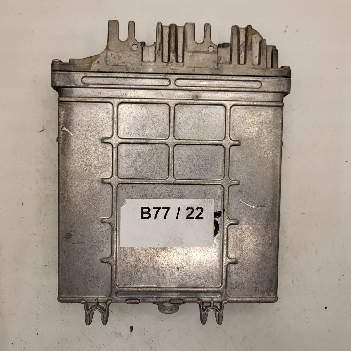 Nissan primera ECU / 0281001629 / 31710 / 2J624 / KW / 317102J624 / BOSCH - B77-22 - 3