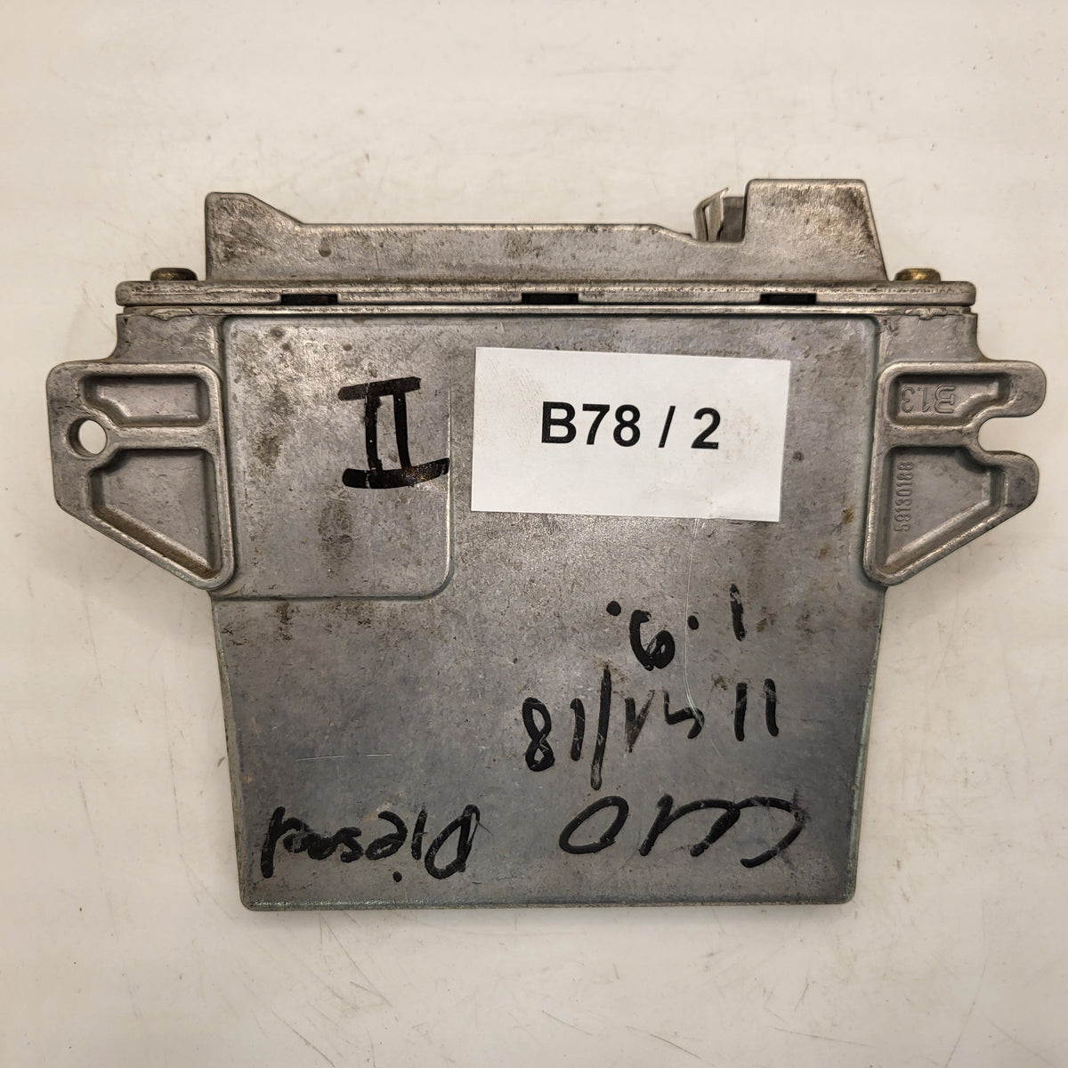 Renault ECU / HOM 7700104956 / 7700111205 / R04080009F / LUCAS - B78-02 - 3