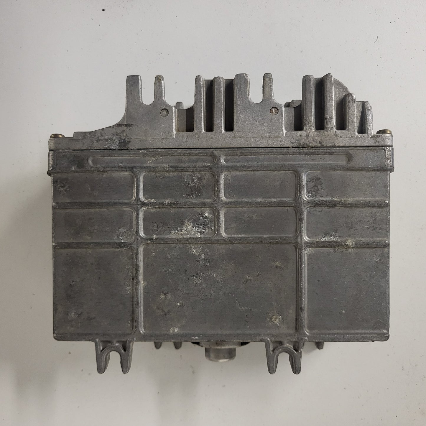 VW ECU / 030906027 / 0261204436 / BOSCH