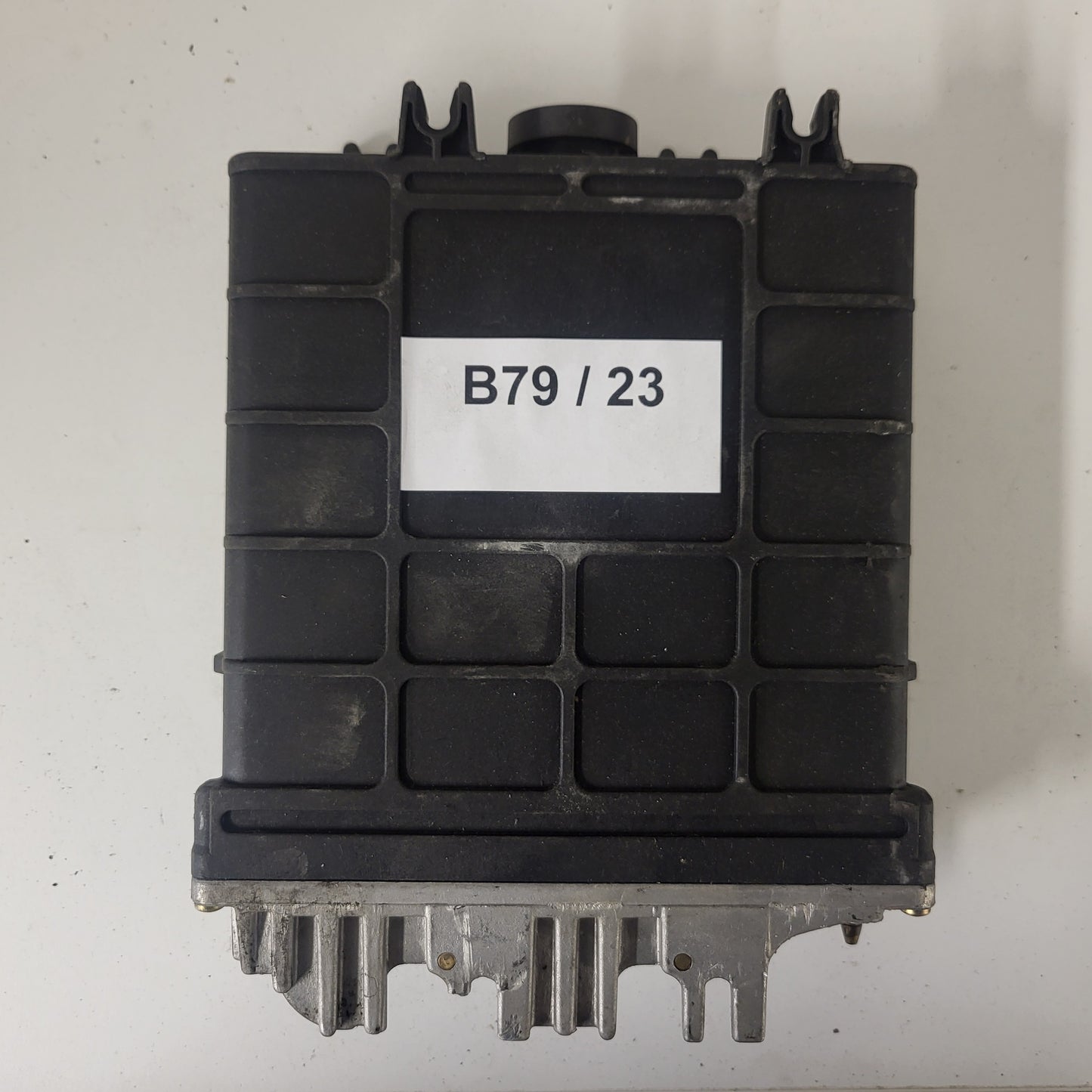 VW AUDI ECU / 0281001251/252 / 028906021P / BOSCH