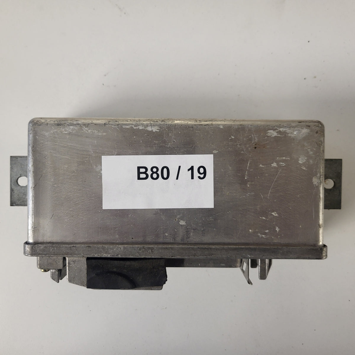 AUDI 80 ECU / 0265100056 / 4A0907379A / BOSCH - B80-19 - 3