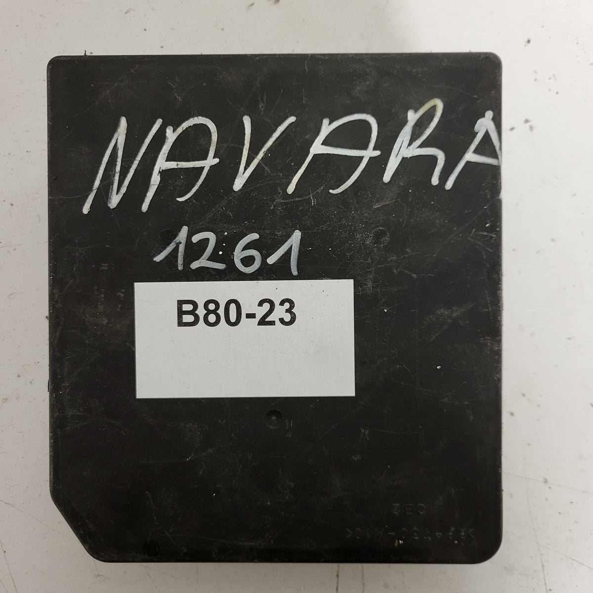 NISSAN NAVARA PATHFINDER FUSE BOX SCATOLA FUSIBILI / 284B7EB310 - B80-23 - 3