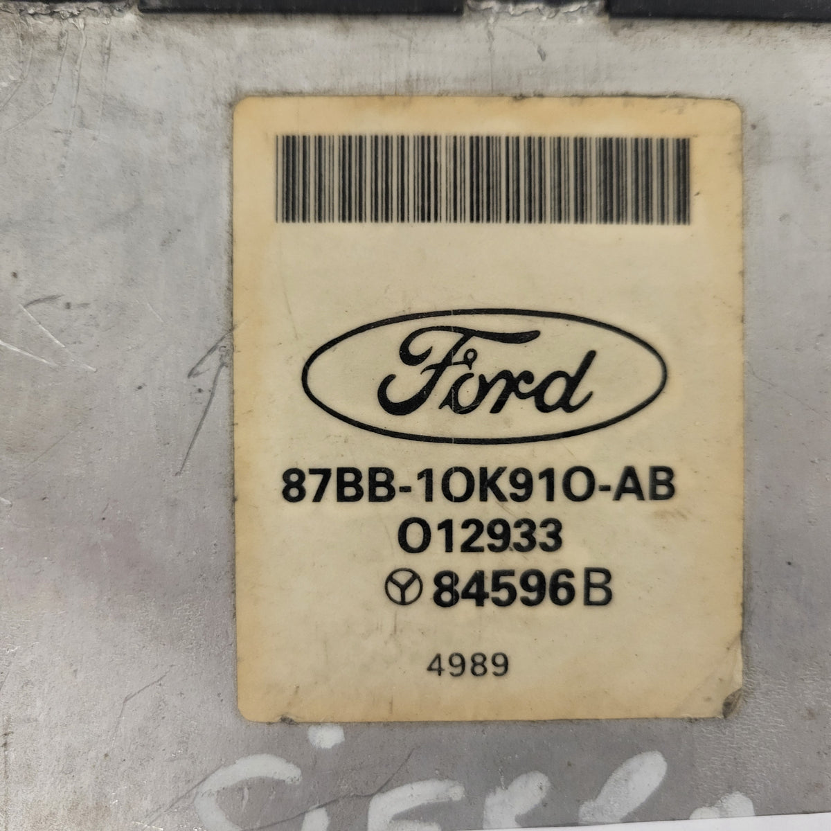 FORD SIERRA ECU / 87BB-10K910-AB / O12933 / 84596B / - B81-21 - 3