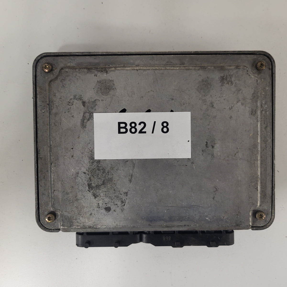 Opel Astra ECU / 0281001674 / 90562574 / LL / BOSCH - B82-08 - 3