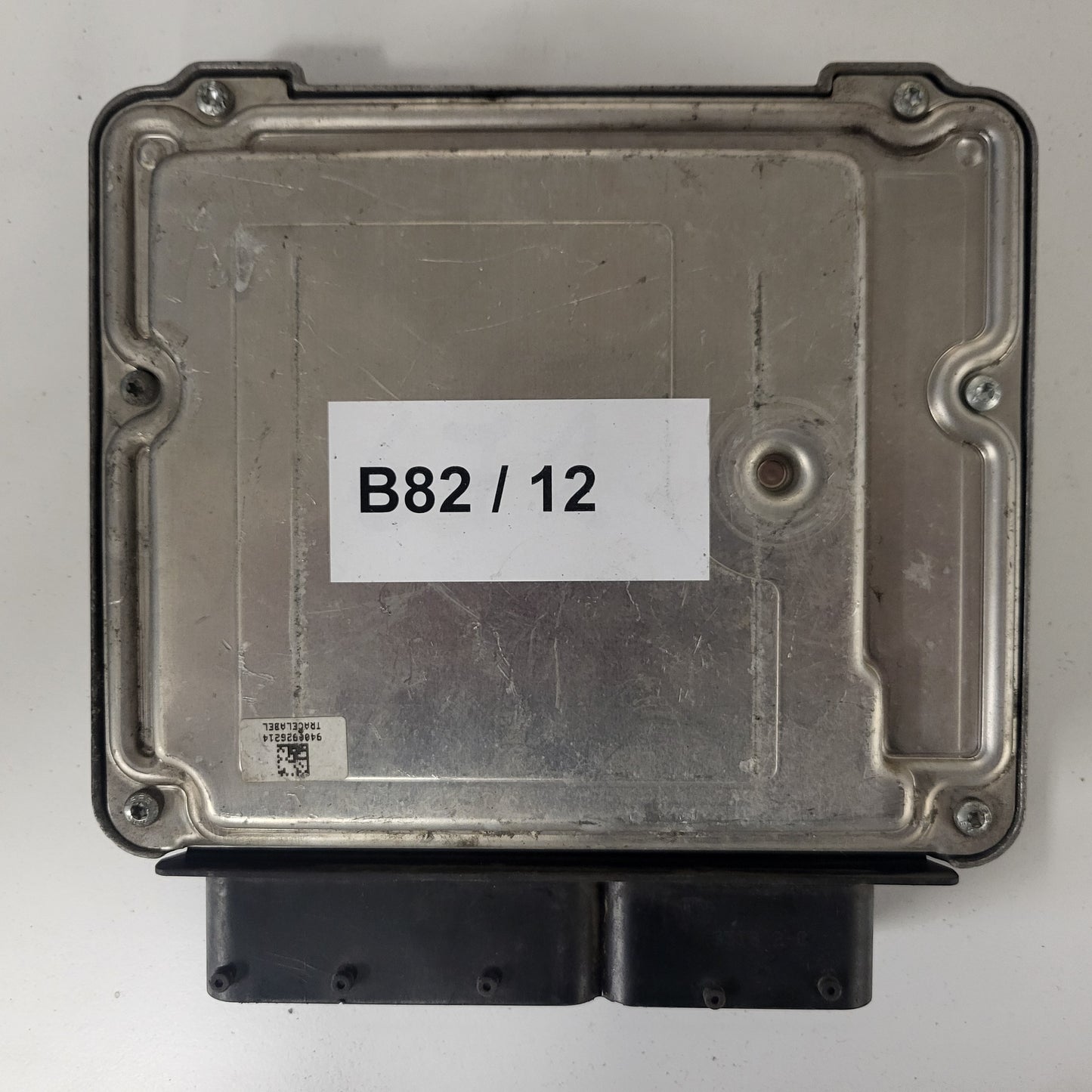 OPEL INSIGNIA A ECU / 55573539 / 0281015774 / 55573560 / BOSCH