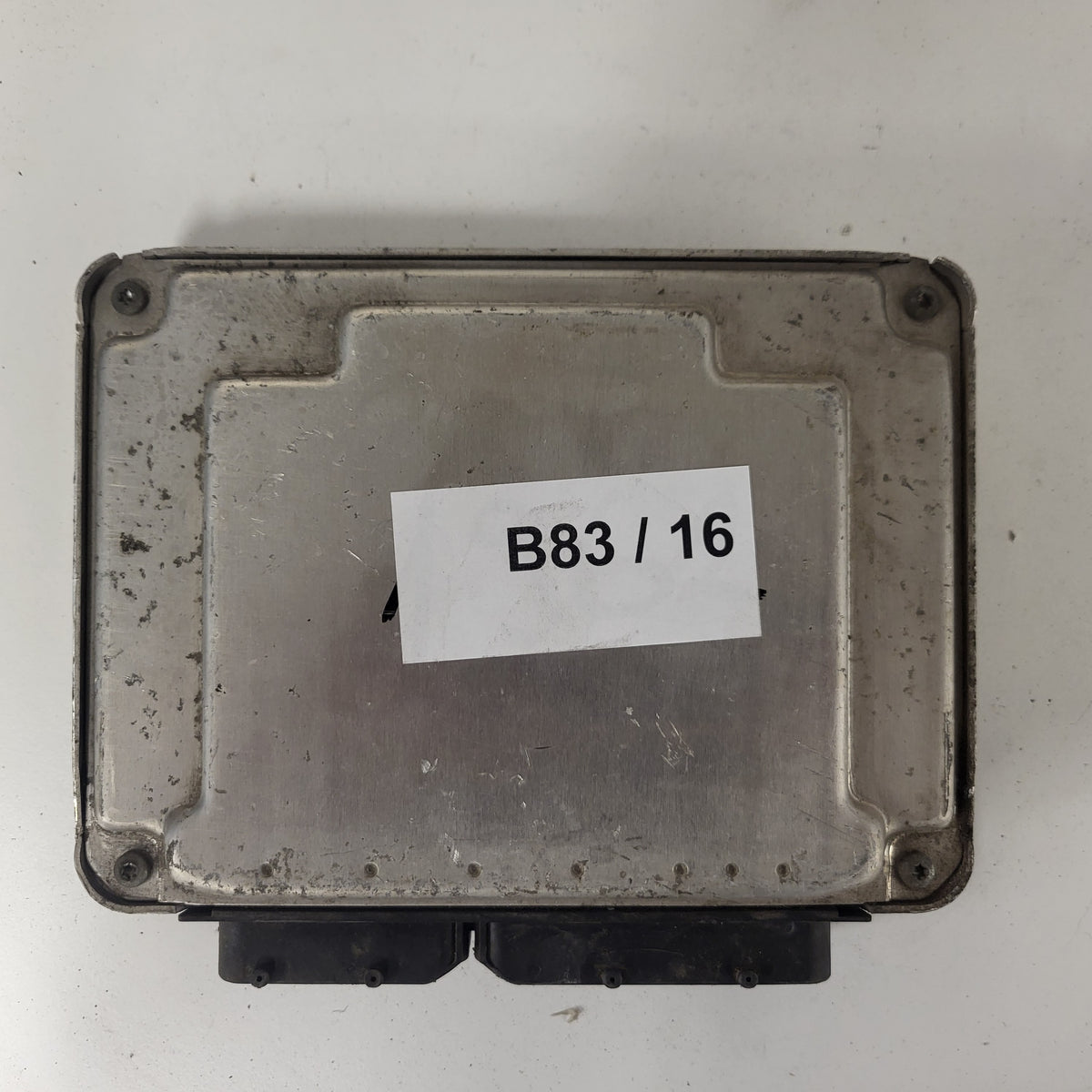 VW ŠKODA ECU / 045906019BG / 0281011244 / EDC15P+ / BOSCH - B83-16 - 3