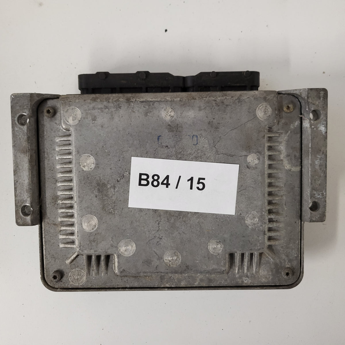 ALFA ROMEO 147 ECU / 0281010332 / 73501227 / 93741WAA / BOSCH - B84-15 - 3