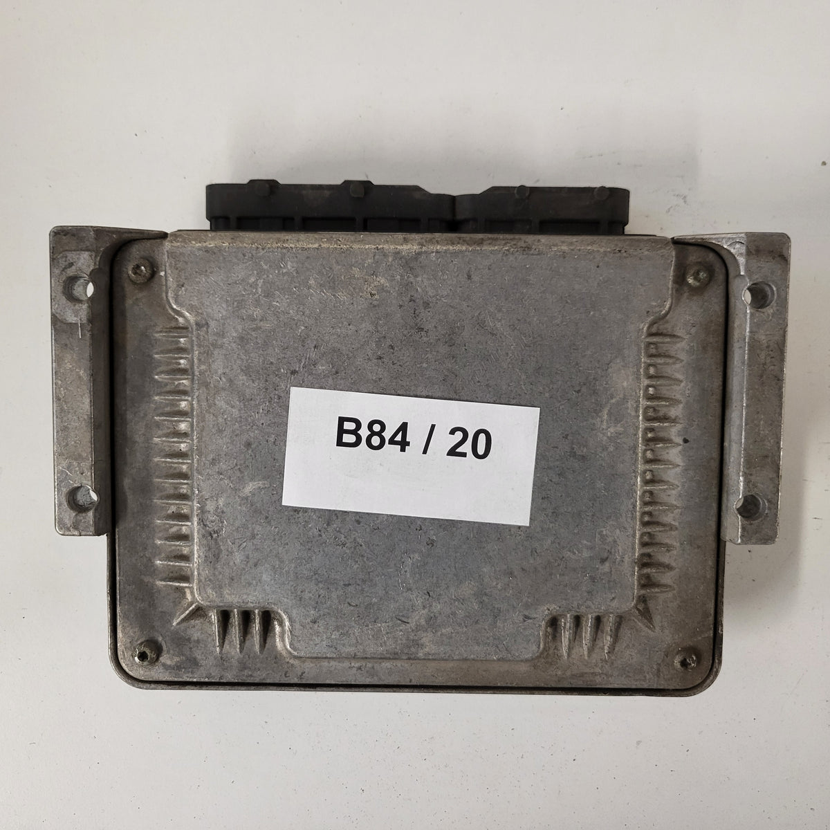 Fiat STILO ECU / 0281011553 / 55198058 / 19247EAA / BOSCH - B84-20 - 3