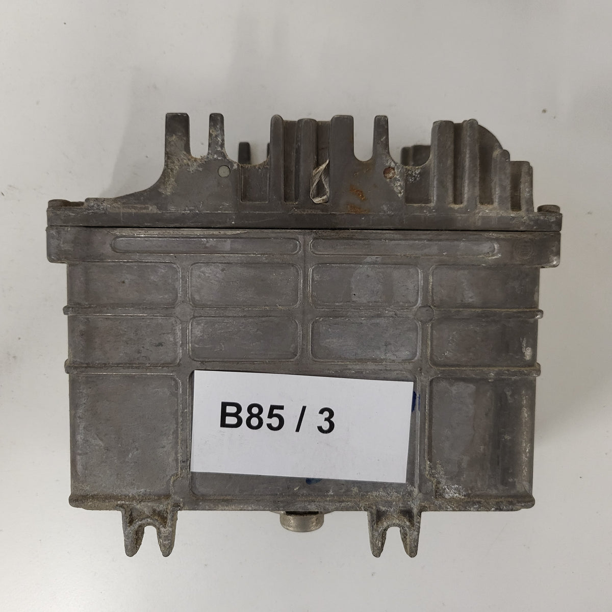 VW ECU / 0261203544 / 441.0.4046-024.6 / 26SA4184 / BOSCH - B85-03 - 3