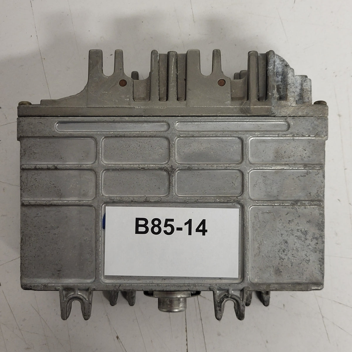 VOLKSWAGEN POLO ECU / 030906027AA / 0261204616/617 / BOSCH - B85-14 - 3