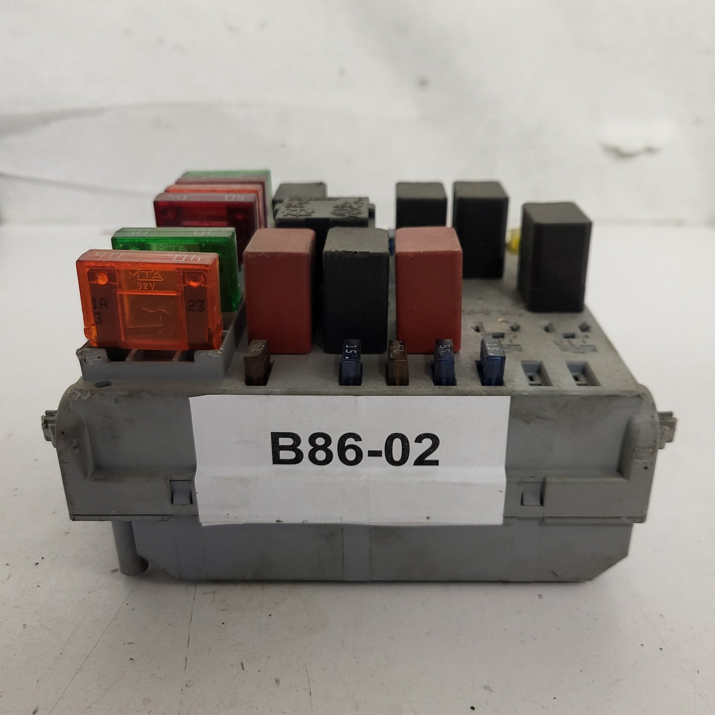 ALFA ROMEO 147 FUSE BOX SCATOLA FUSIBILI / 46558759 - B86-02 - 3