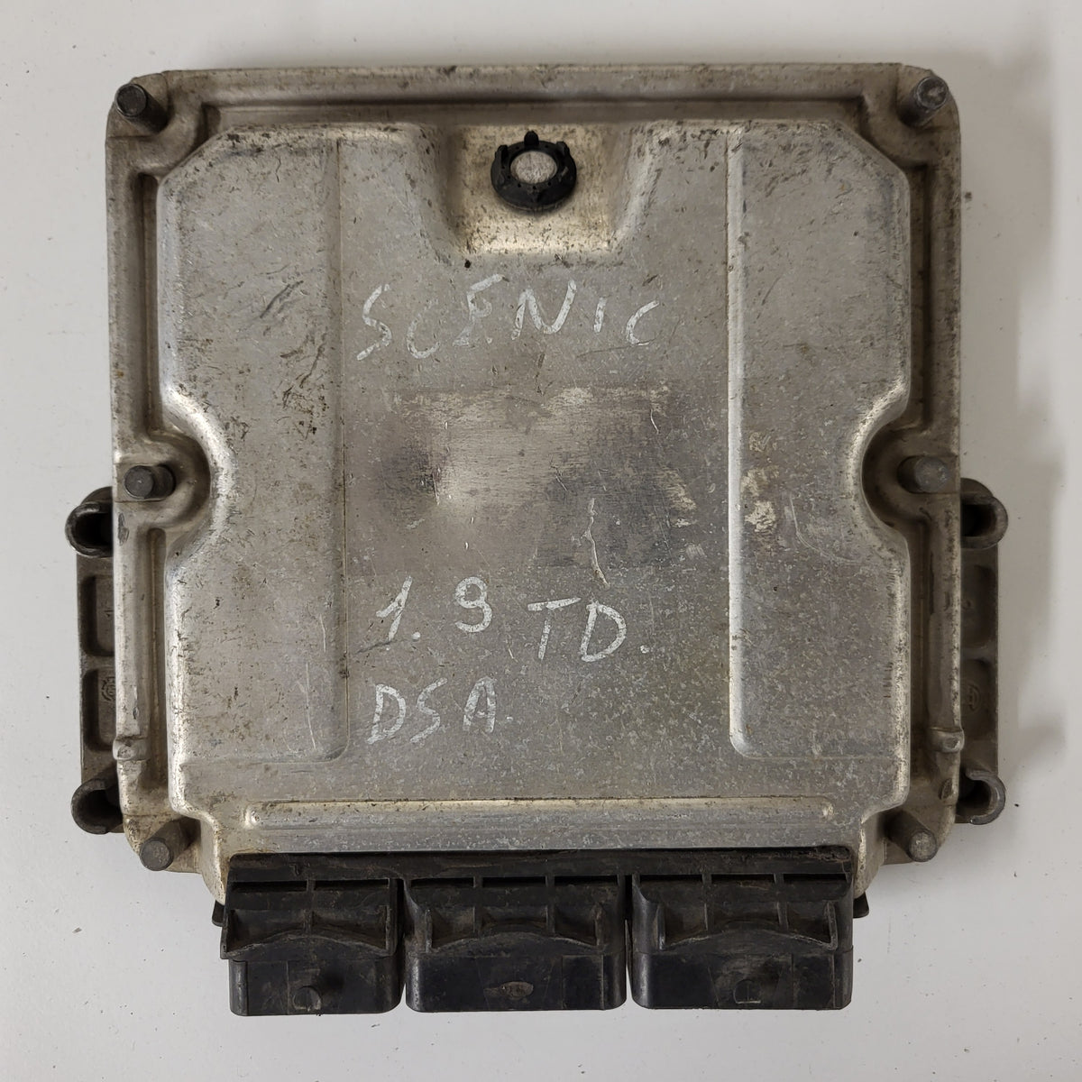 RENAULT ECU / 0281010819 / 8200039569 / 8200166362 / BOSCH - B86-10 - 3