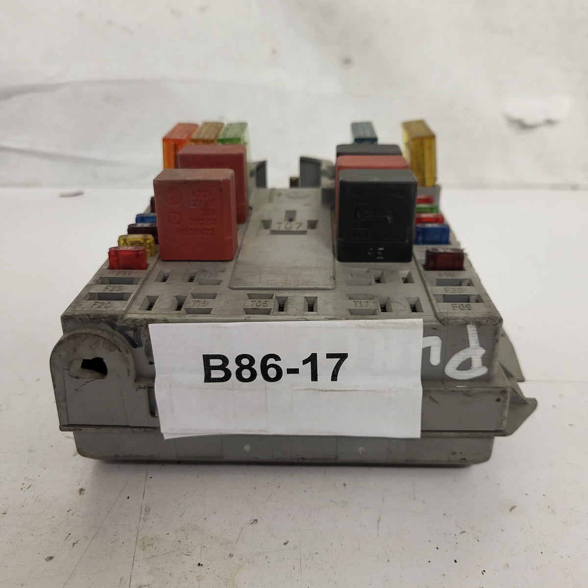 FIAT PUNTO FUSE BOX SCATOLA FUSIBILI / 46766769 - B86-17 - 3