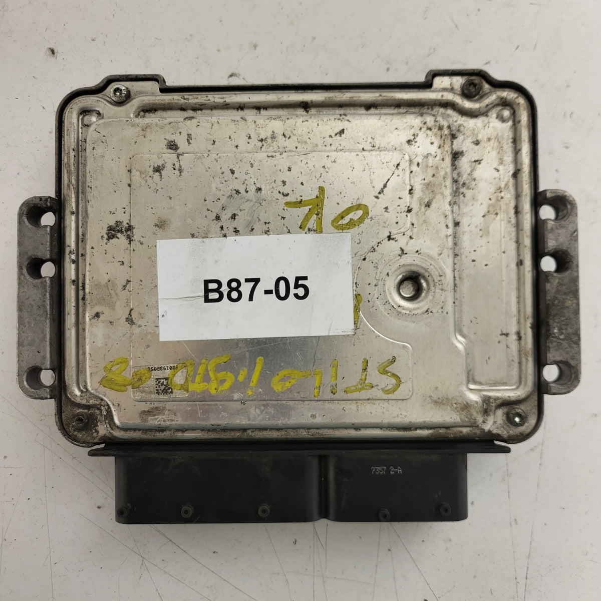 FIAT STILO 1.9 JTD ECU / 0281013672 / 51798000 / BOSCH - B87-05 - 3