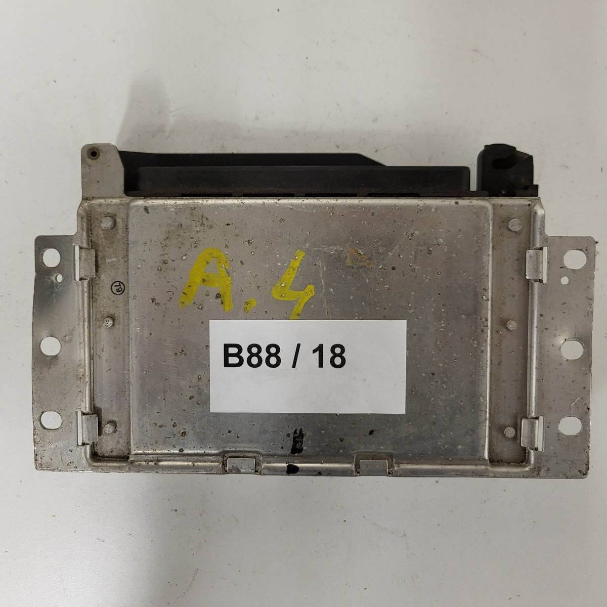 Audi A4 A6 A8 ABS ECU / 0265109031 / 4D0907379K / BOSCH - B88-18 - 3