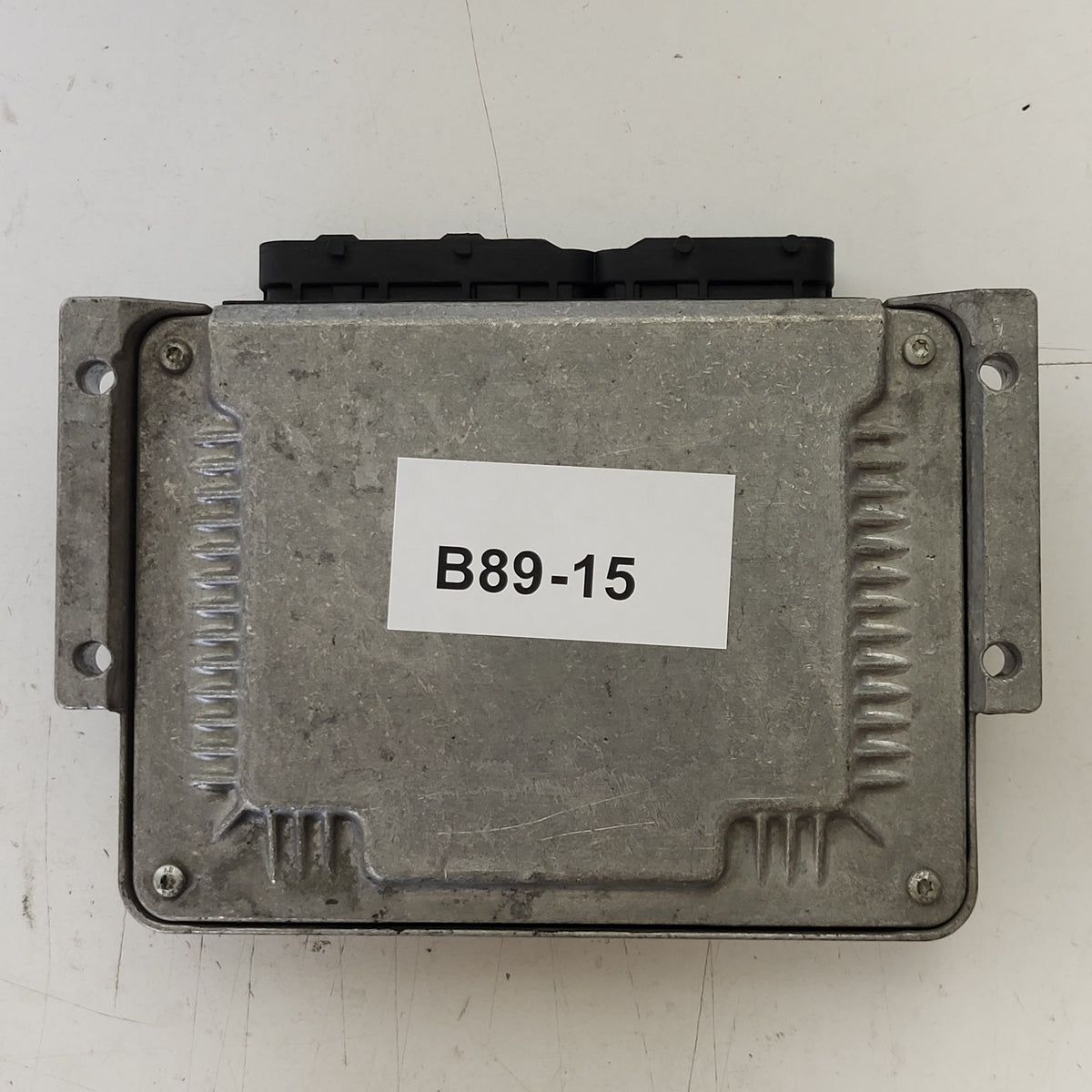 FIAT STILO 1.9 JTD ECU / 0281011553 / 55191209 / 19247DAA / BOSCH - B89-15 - 3