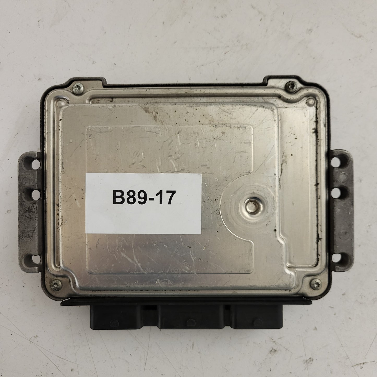 Renault 1.9DCI ECU / 0281011776 / 8200391966 / 8200386508 / BOSCH