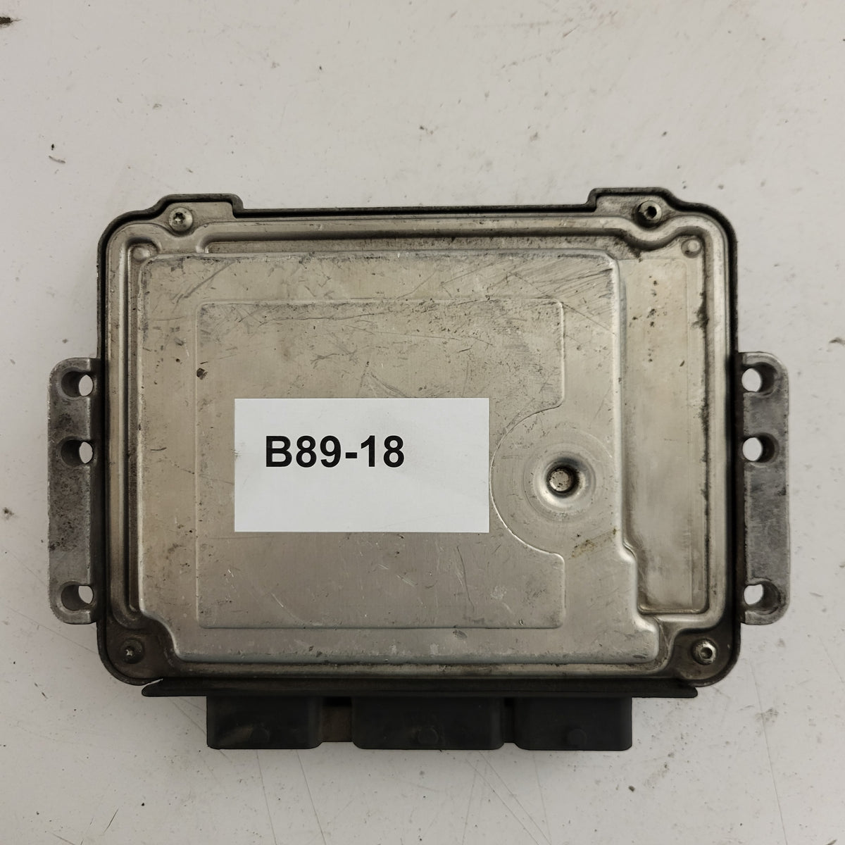 Renault Megane Scenic ECU / 0281011390 / 8200310863 / 8200349846 / BOSCH - B89-18 - 3