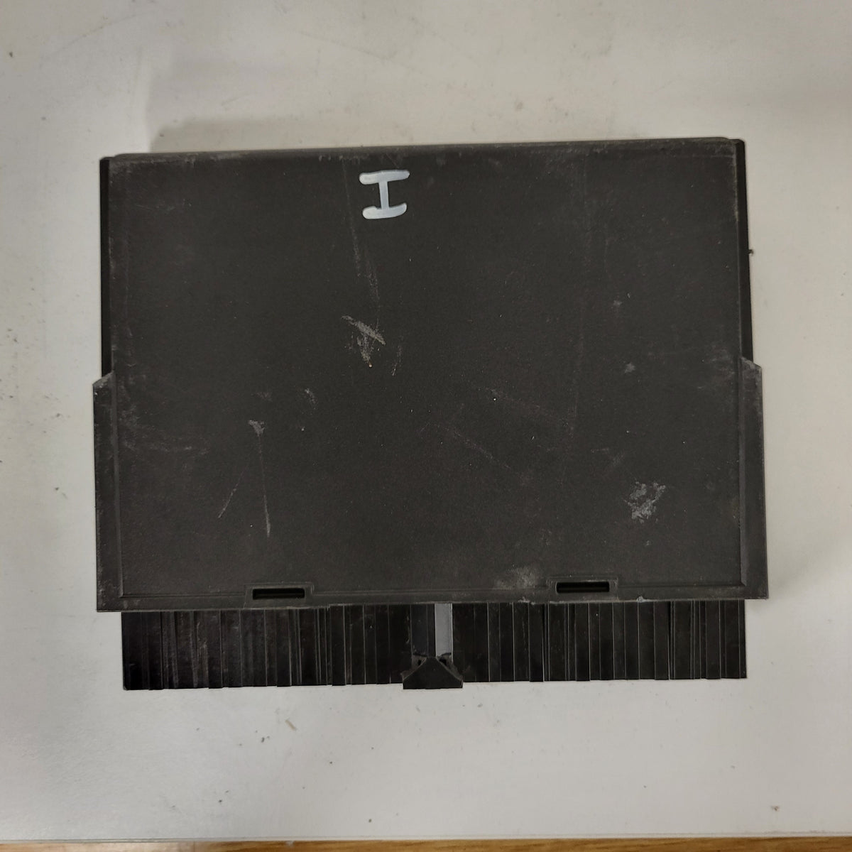 Ford ECU MODULE / 3S7T-15K600-TC / 5WK4 8752E T83SA / SIEMENS - B89-22 - 3