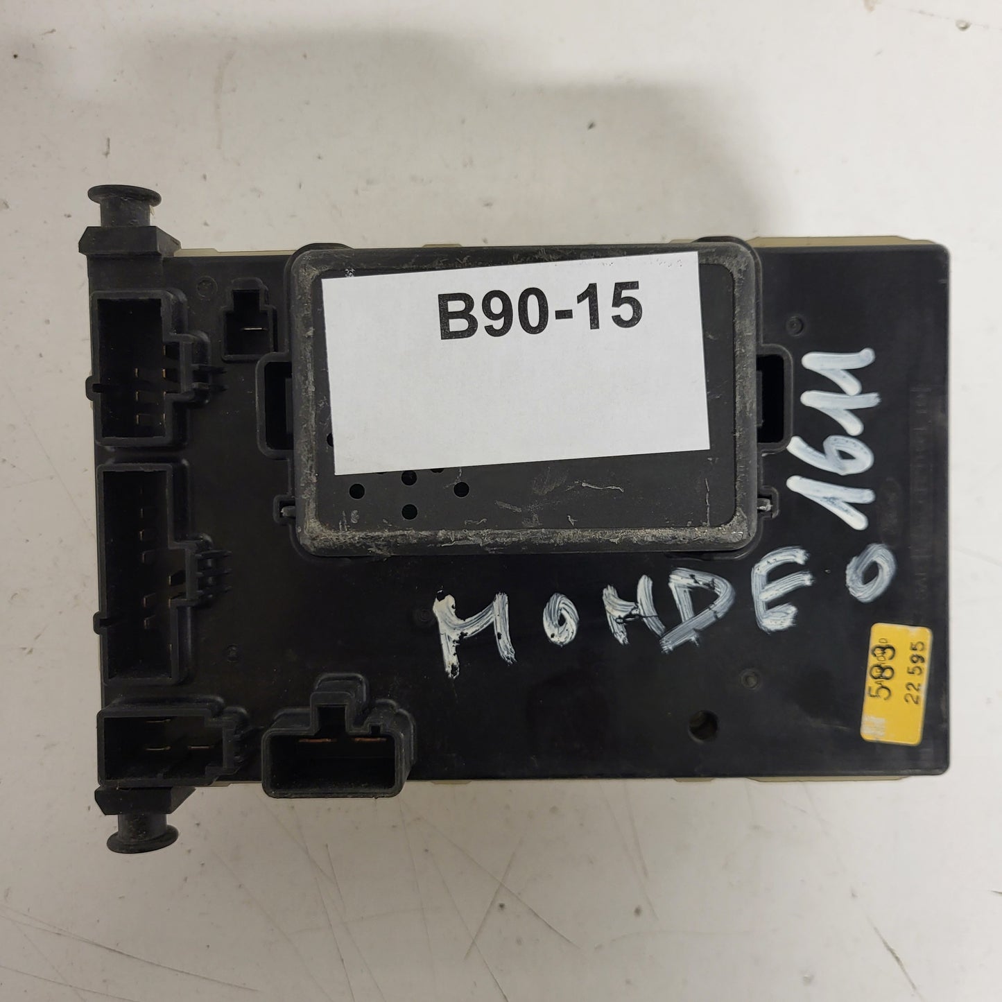 FORD MONDEO FUSE BOX SCATOLA FUSIBILI / 93BG-14A073-EF - B90-15 - 3