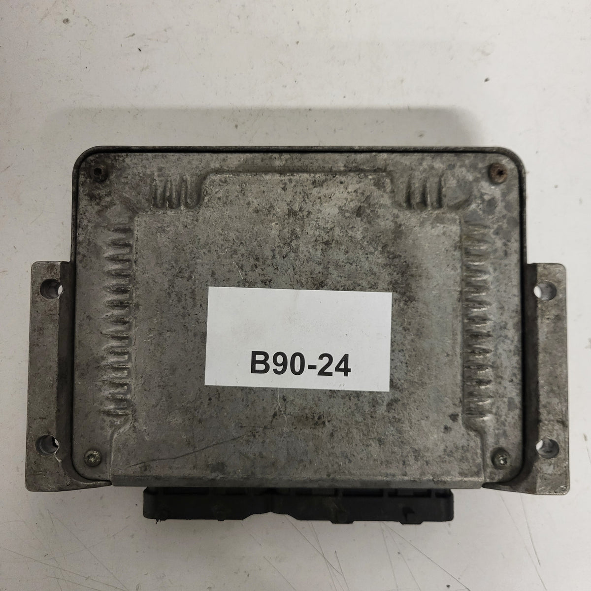 Fiat STILO ECU / 0281011553 / 55198058 / 19247EAA / BOSCH - B90-24 - 3