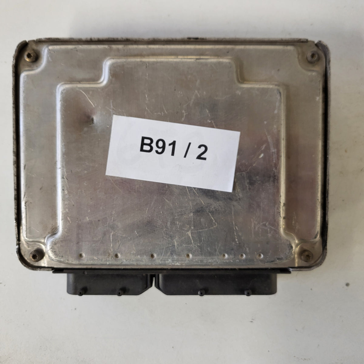 VW VOLKSWAGEN ECU / 038906019LQ / 0281011144 / EDC15P + / BOSCH - B91-02 - 3