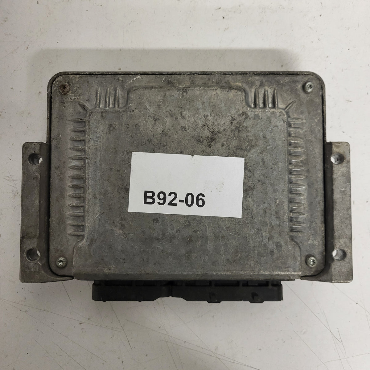 Fiat STILO ECU / 0281011553 / 55198058 / 19247EAA / BOSCH - B92-06 - 3