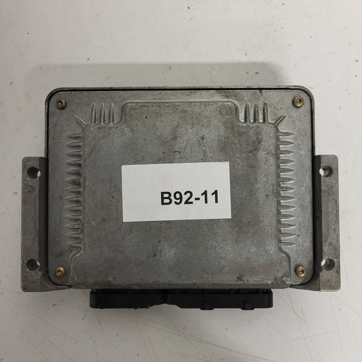 FIAT PUNTO ECU / 0281001955 / 46825756 / BOSCH - B92-11 - 3