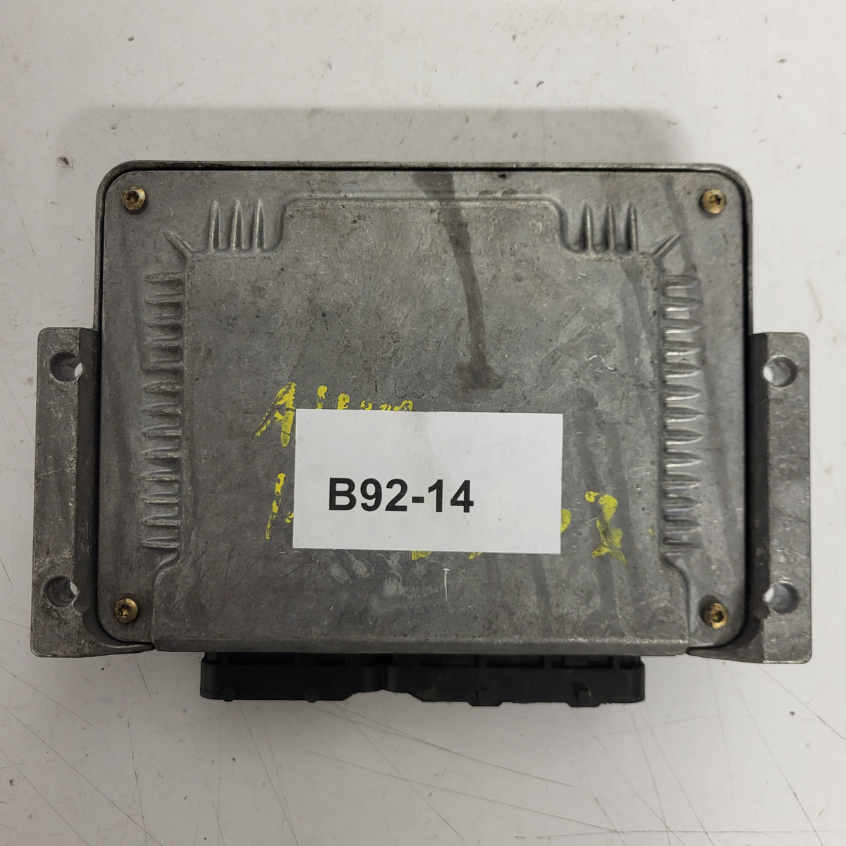 ALFA 147 ECU / 0281010332 / 55185365 / BOSCH - B92-14 - 3