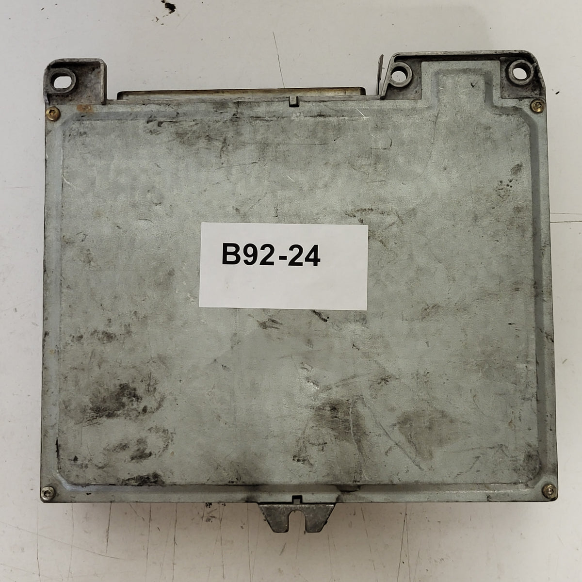 RENAULT ECU / S101263102 / S101263102D / HOM7700746044 / 7700852357 - B92-24 - 3