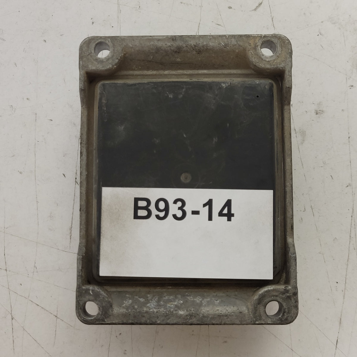 OPEL COORSA C ECU / 0261207423 / 24443796 / AX / BOSCH - B93-14 - 3