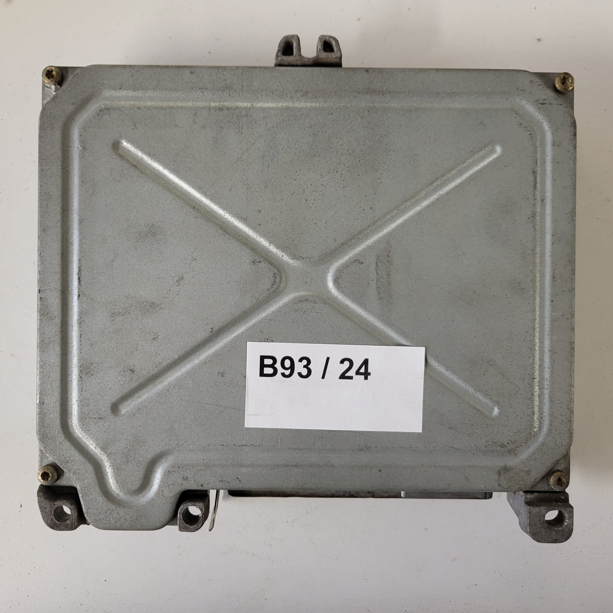 RENAULT 19 ECU / S101718102C / HOM7700749946 / 7700858259 / BVM / SIEMENS - B93-24 - 3