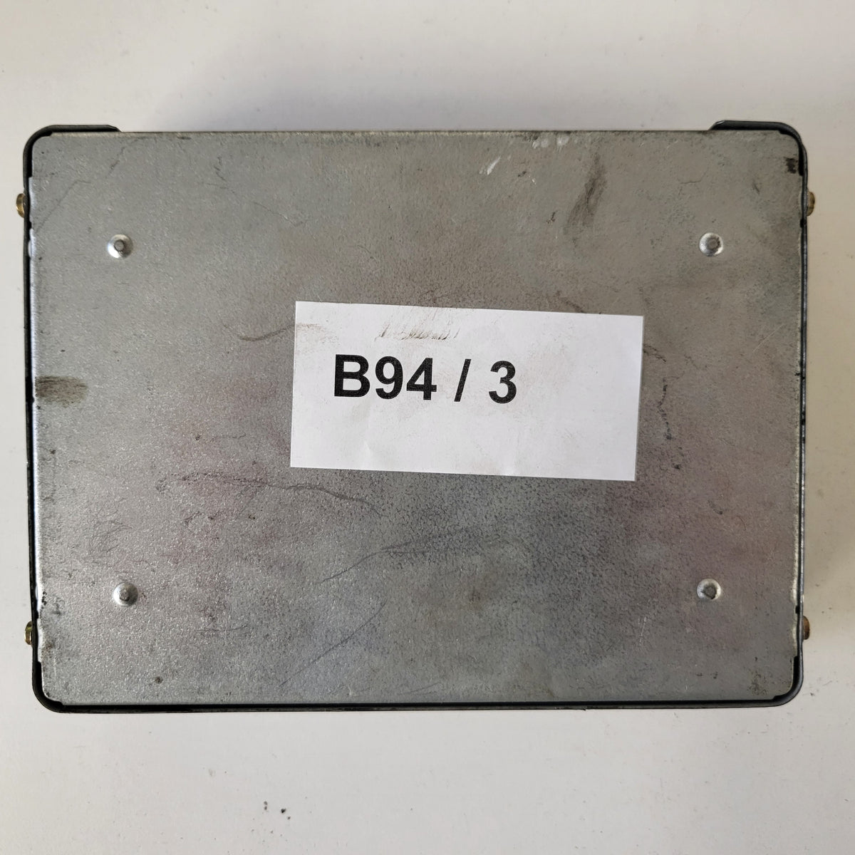 NISSAN ECU / 0261200957 / 2371099B00 / 99B00-95800 / BOSCH - B94-03 - 3