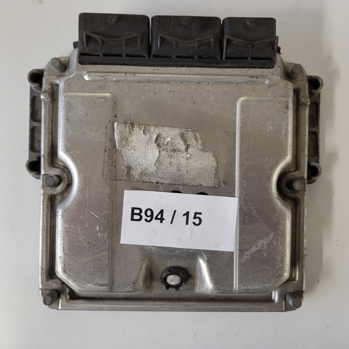 RENAULT ECU / 0281010819 / 8200039569 / 8200166362 / BOSCH - B94-15 - 3