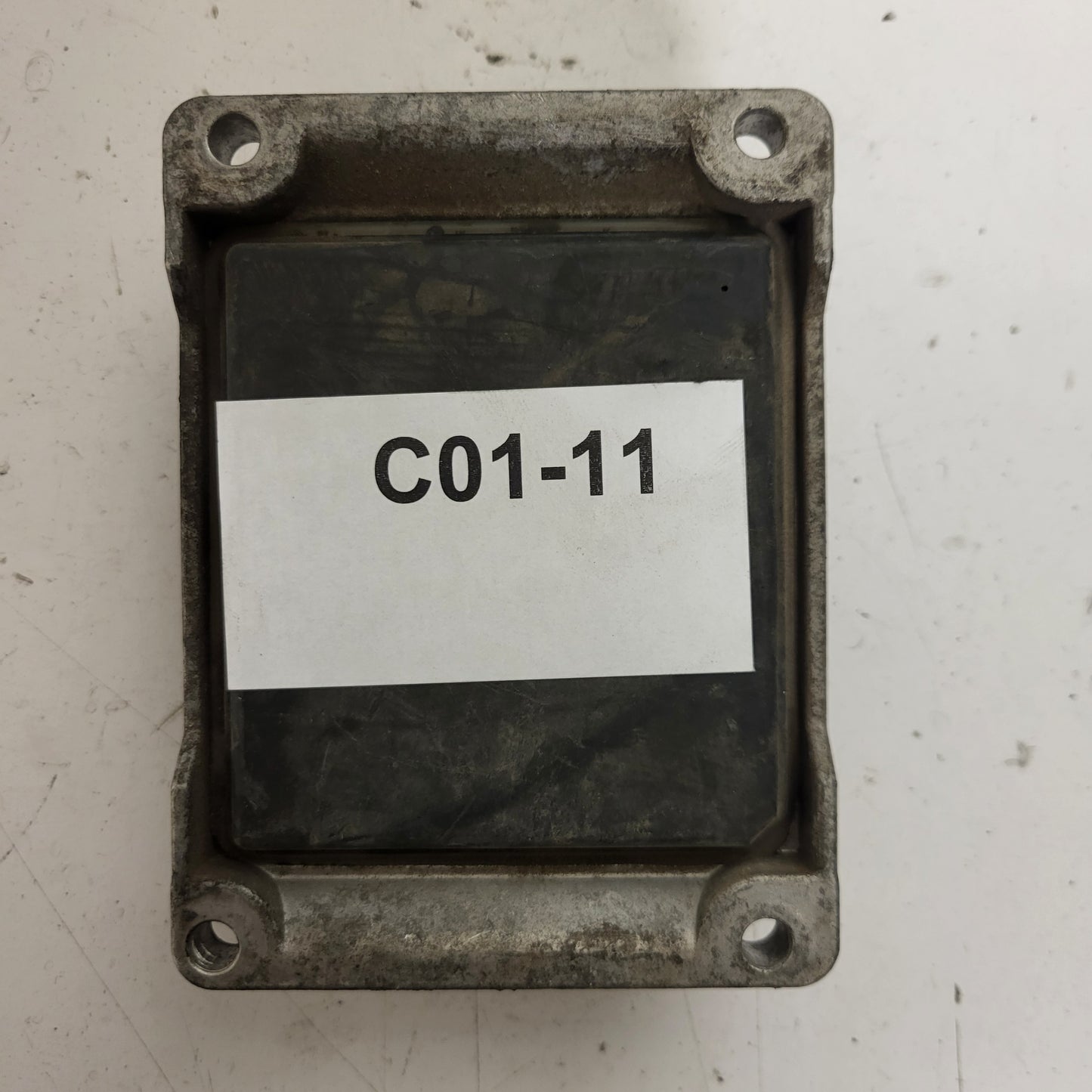 OPEL COORSA C ECU / 0261207423 / 24443796 / AX / BOSCH