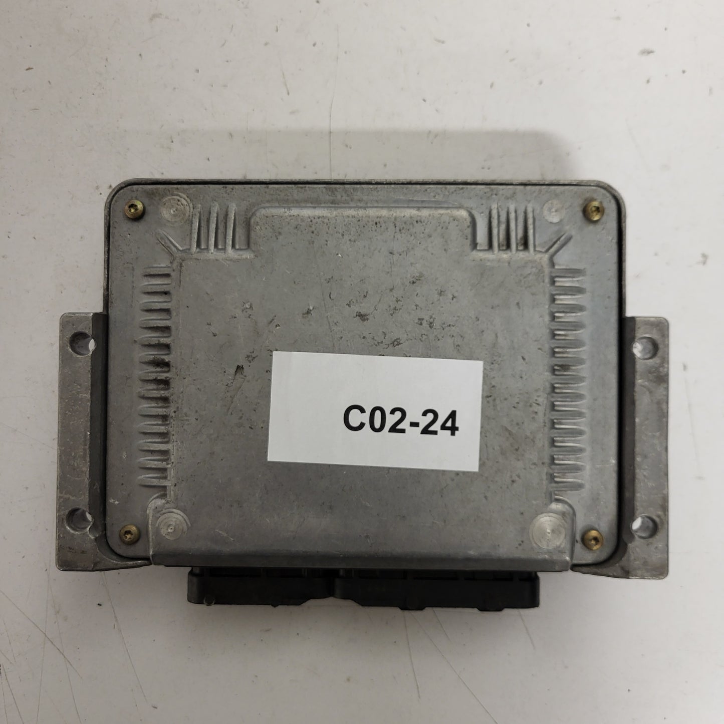 FIAT PUNTO 2 188 1.9 JTD ECU / 0281010846 / 46815965 / BOSCH