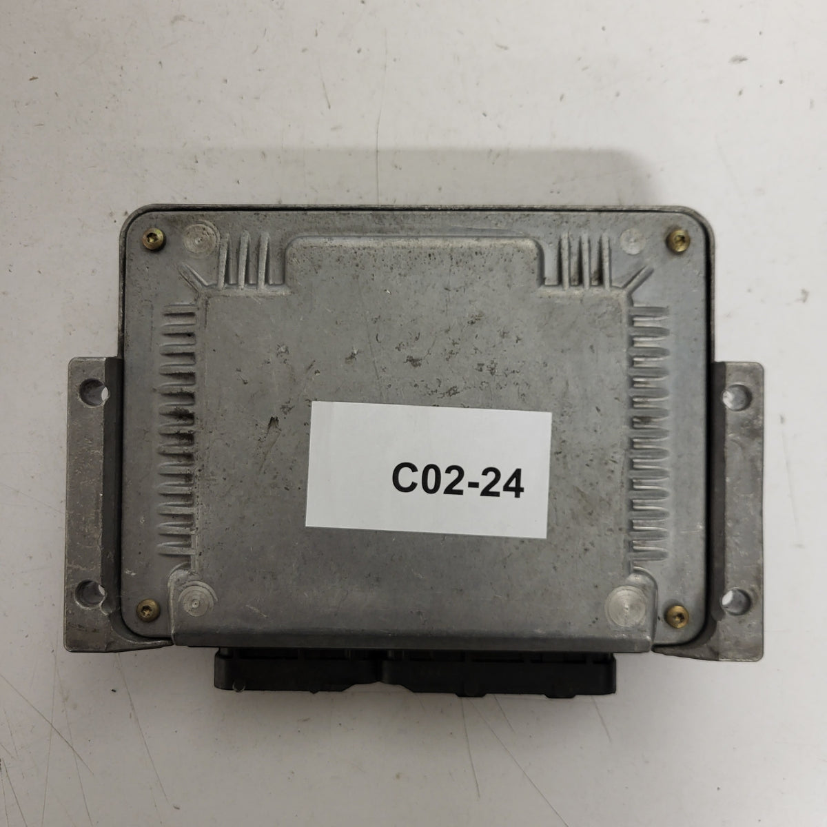 FIAT PUNTO 2 188 1.9 JTD ECU / 0281010846 / 46815965 / BOSCH - C02-24 - 3