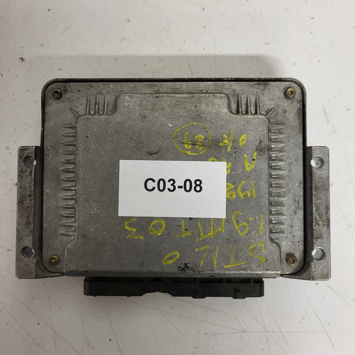 Fiat Stilo 1.9 JTD ECU / 0281010337 / 55185364 / BOSCH - C03-08 - 3